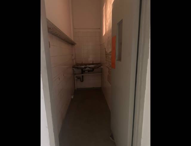 700M² WAREHOUSE TO LET IN SOUTH BEACH